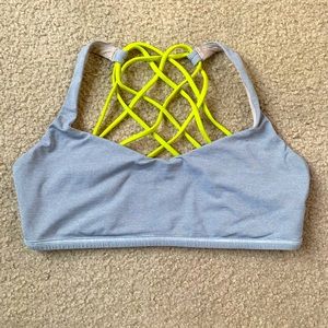 Color: Gray and White Pin Stripe, Neón Yellow